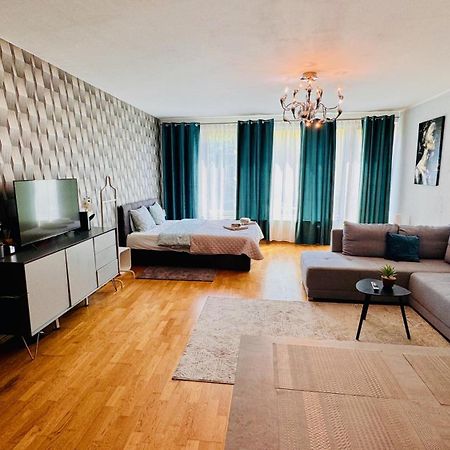 Rezidence Jeseniova Prague Apartment ภายนอก รูปภาพ